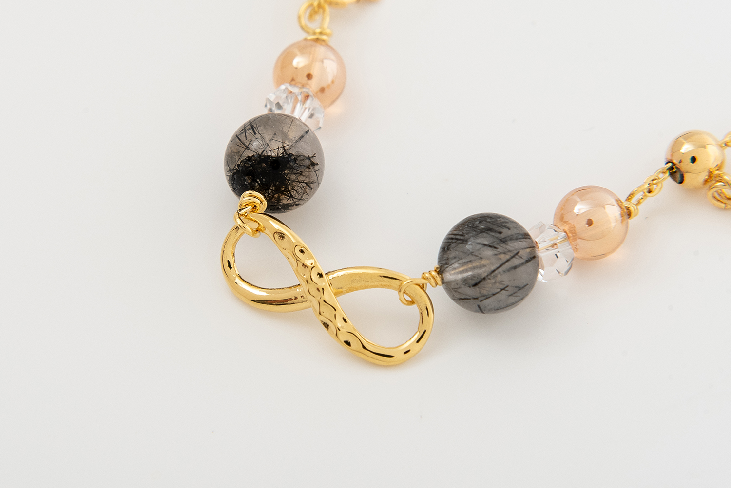 LOANOAH ジュエリーのディテール